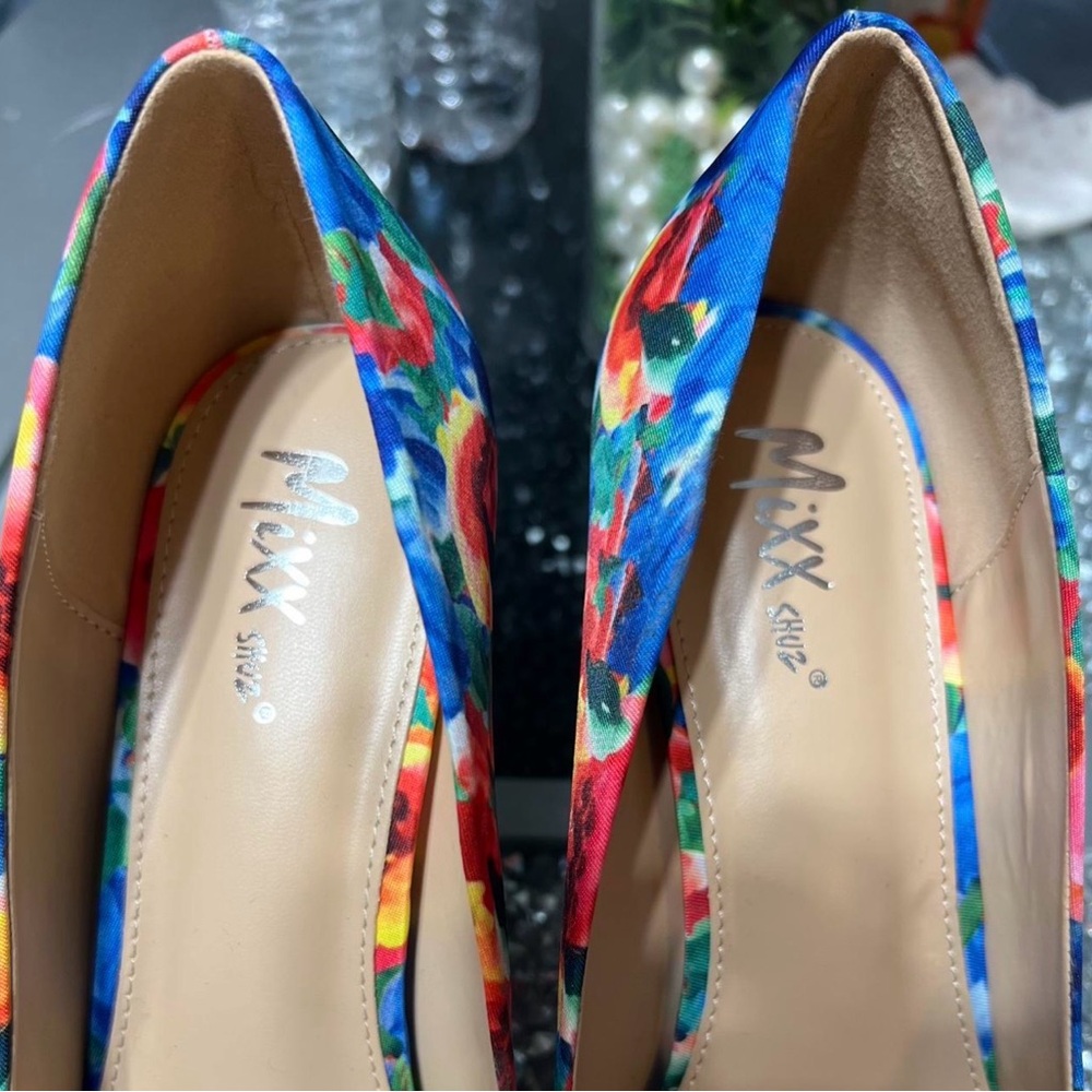 Floral Print Heels by - Picture 3 of 7